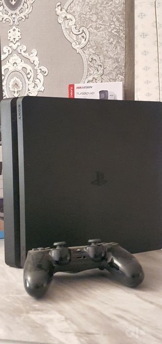 Playstation 4 sotiladi xotirasi 500 Gb