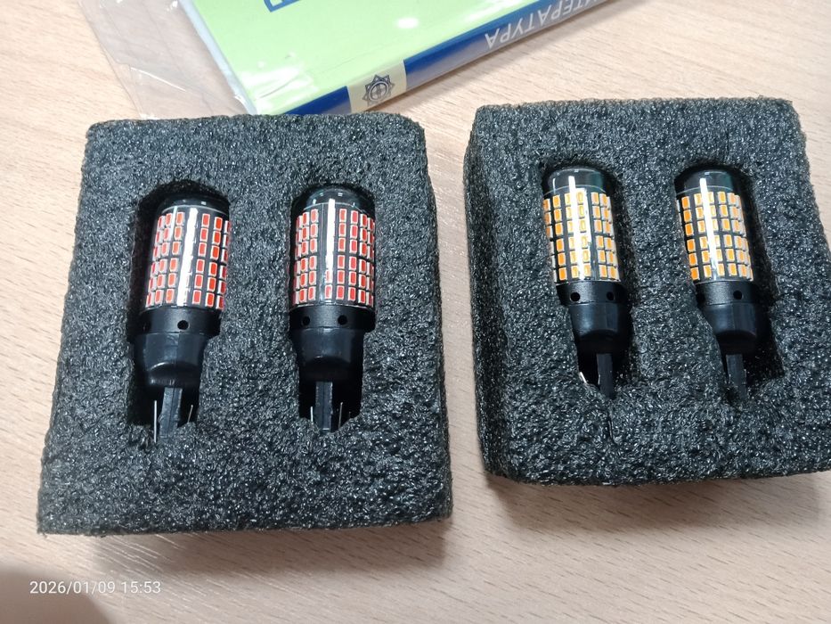 Поворотники продам срочно