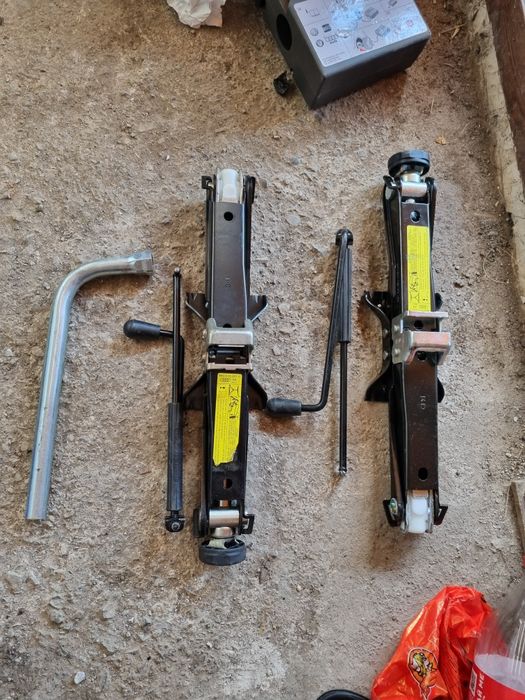 Крик с ключ за Audi a4 B8