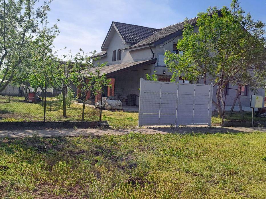 Vand casa tip duplex