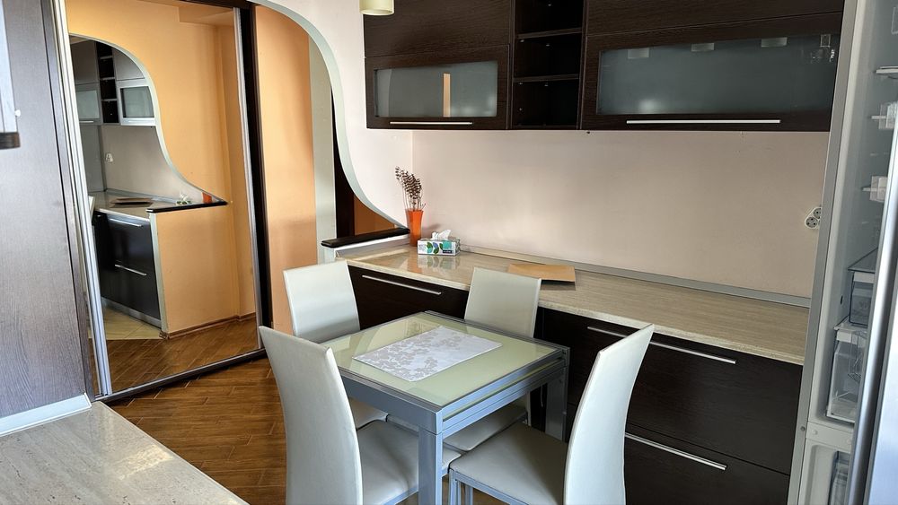 Închiriere Apartament 2 Camere, 64 MP, Ultracentral, Loc Parcare Inclus