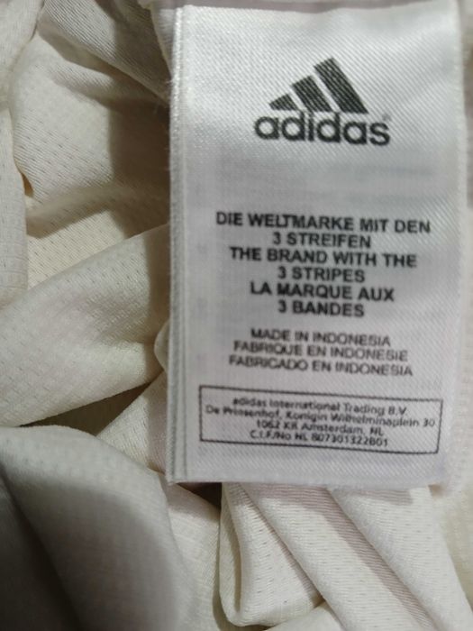 Суитчър на Адидас с къс ръкав