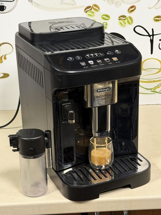 Кафемашина кафе автомат delonghi magnifica evo с гаранция