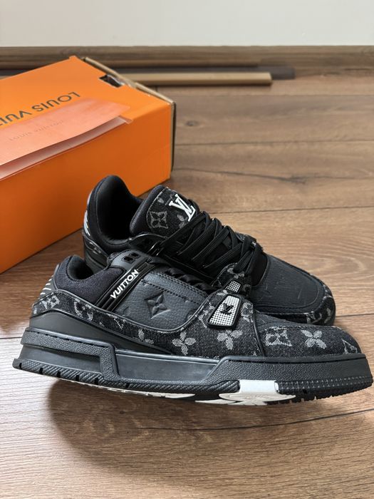 Обувки LV trainers