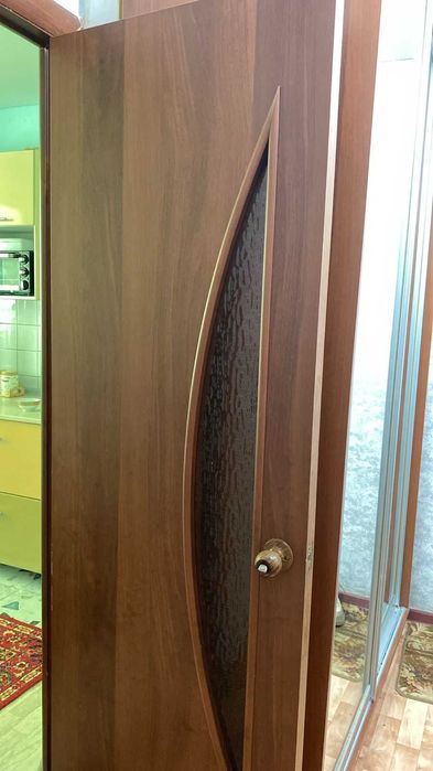 Есіктер сатылады.