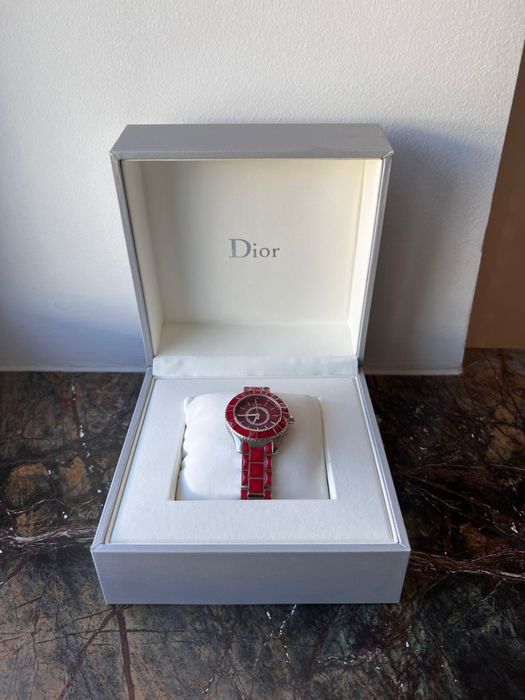 Часы Диор с бриллиантами, оригинал.