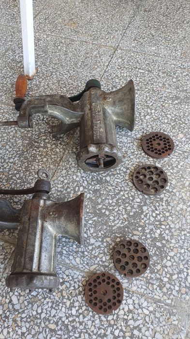 Мелачка за месо - 2 бр.