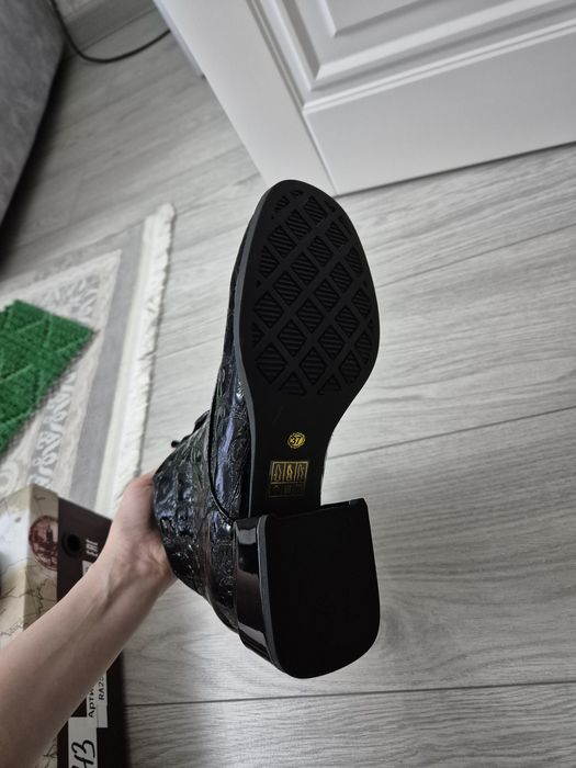 Новые Ботинки натуральная кожа