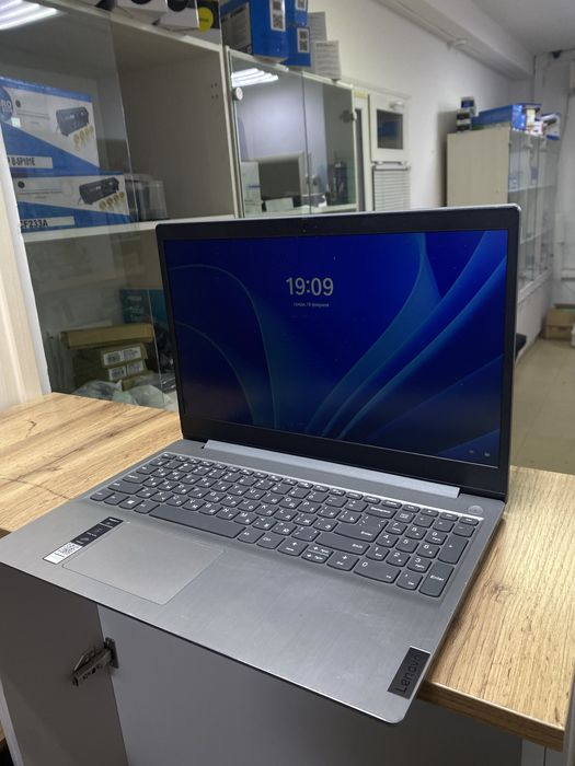 Lenovo продается