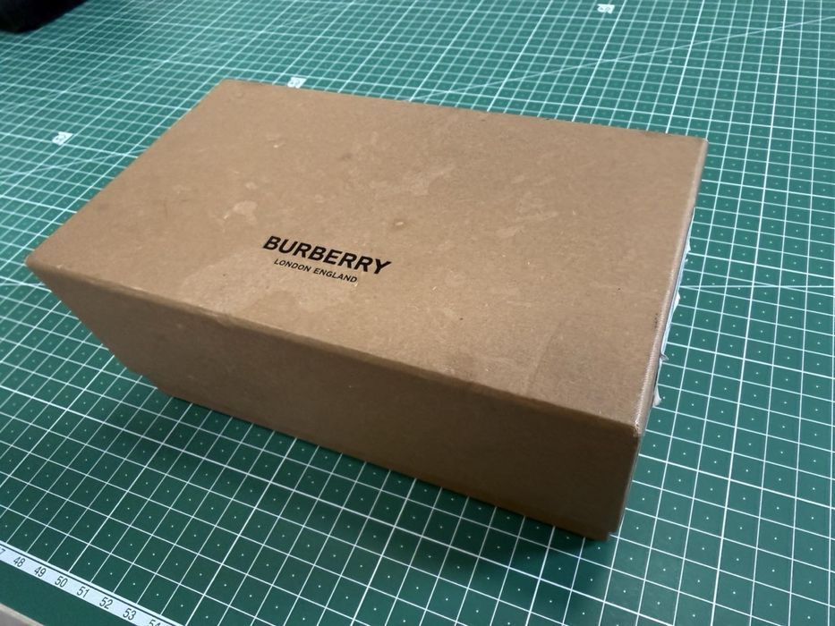 Оригинални слънчеви очила Burberry