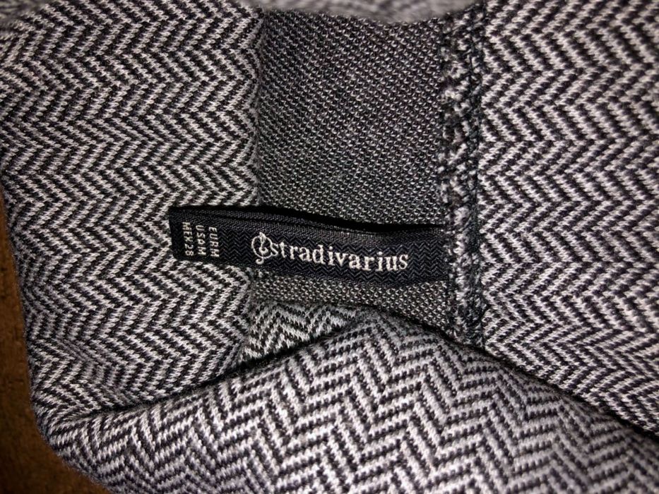 Дамска рокля Stradivarius;