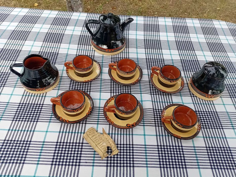 Глинен ретро сервиз за кафе от 1972 година