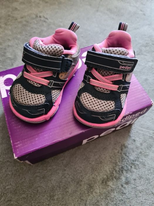 Детская обувь в хорошем состоянии