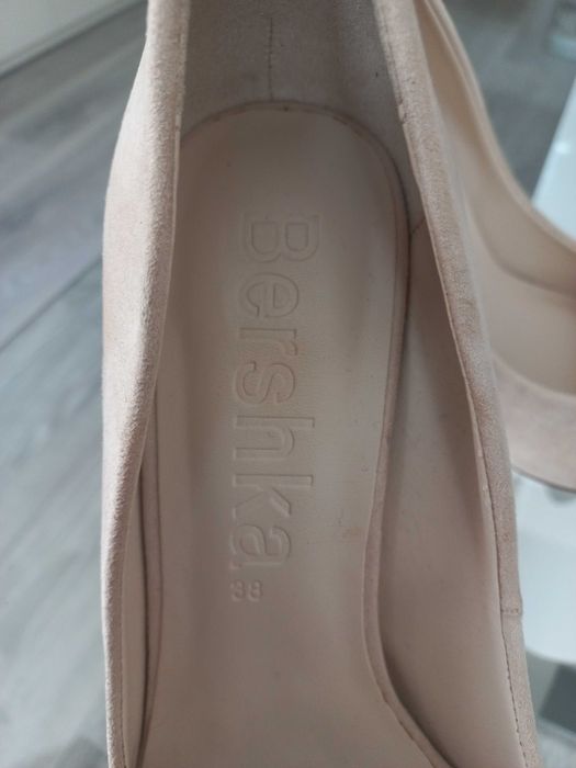 Чисто нови обувки 38 размер