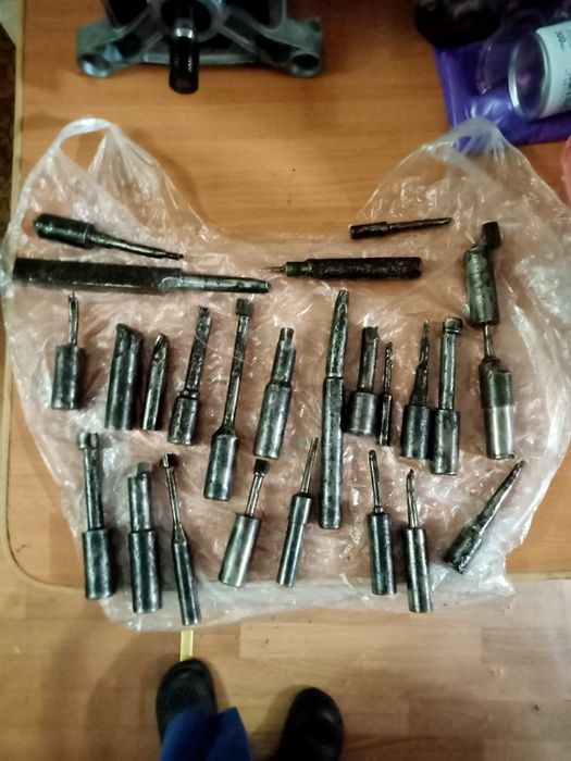 Продам резцы токарные