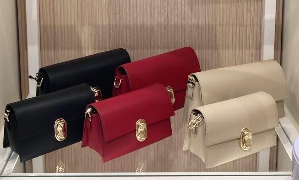 FURLA ECLISSE crossbody в три цвята. 100% оригинал със сериен номер,етикети, подаръчна торбичка, прахова торбичка,care instructions, всичко от до