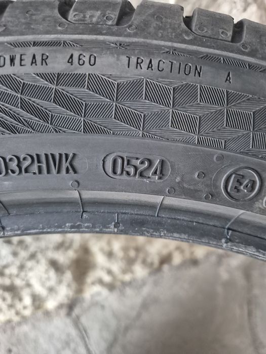 Continental 235/45/19 DOT 0524