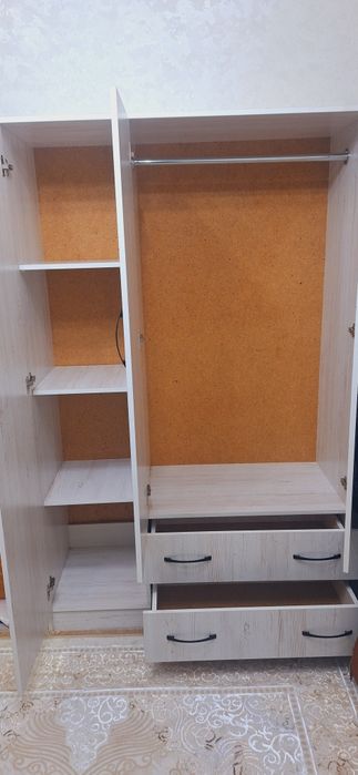 Продам шкаф почти новый