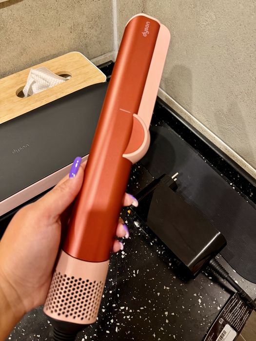 Dyson Airstrait strawberry