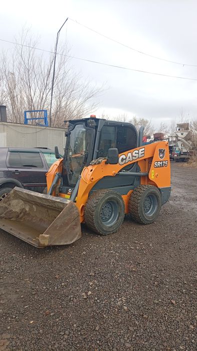 Продам Мини погрузчик Case SR175
