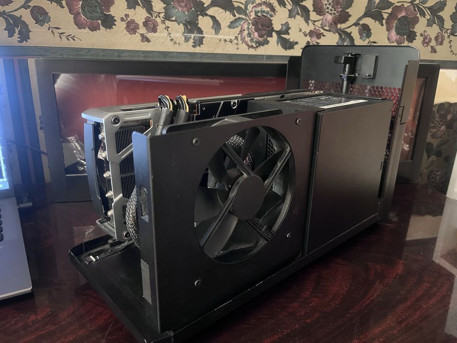 Внешняя видеокарта SAPPHIRE NITRO