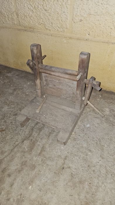 Presă manuală veche din lemn – rustică / decorativă