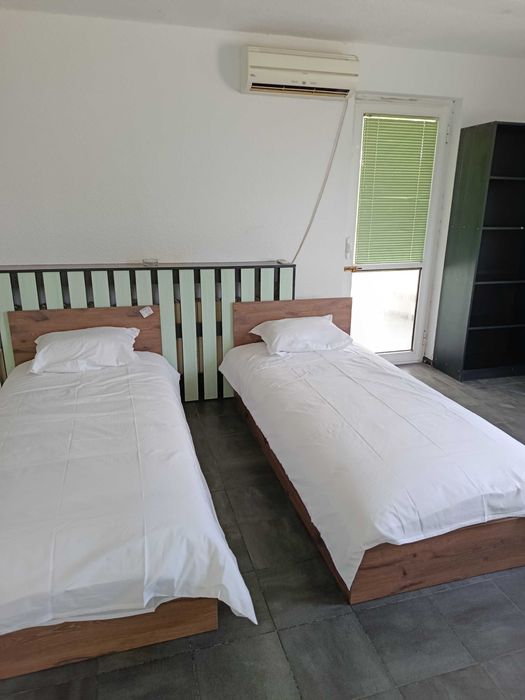 Стаи и легла за групи работници, София