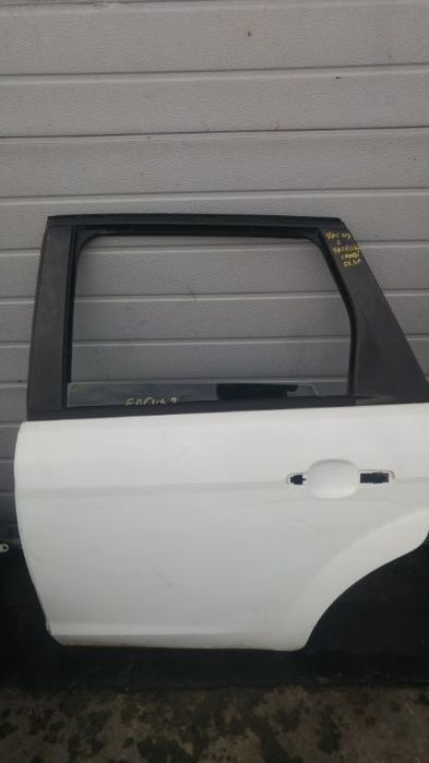 usa stanga spate ford focus 2 combi facelift