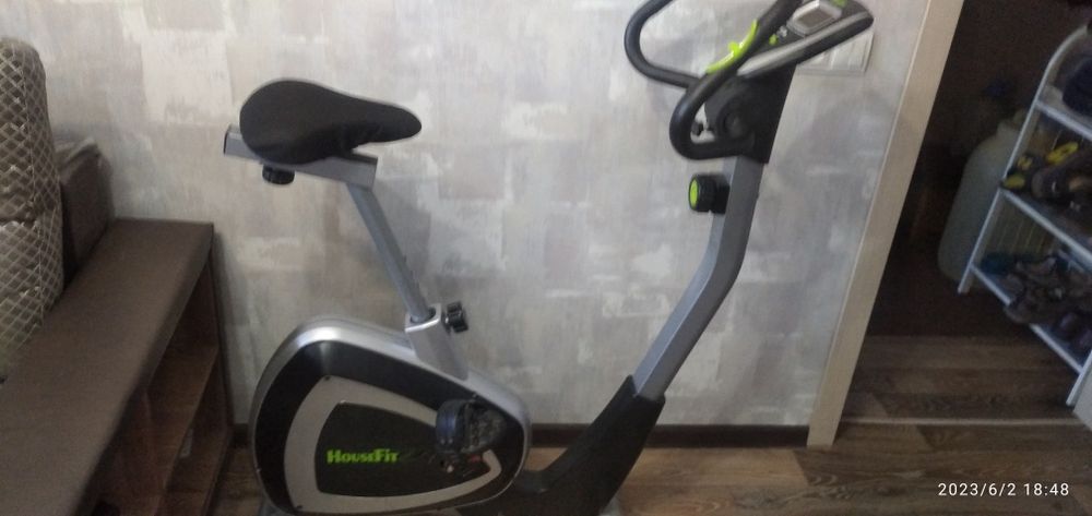 Велотренажёр .в отличном состоянии