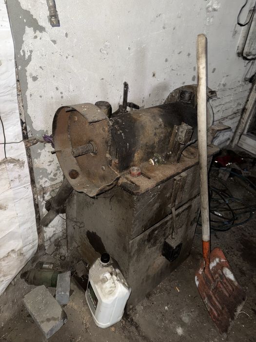 Наждачный станок