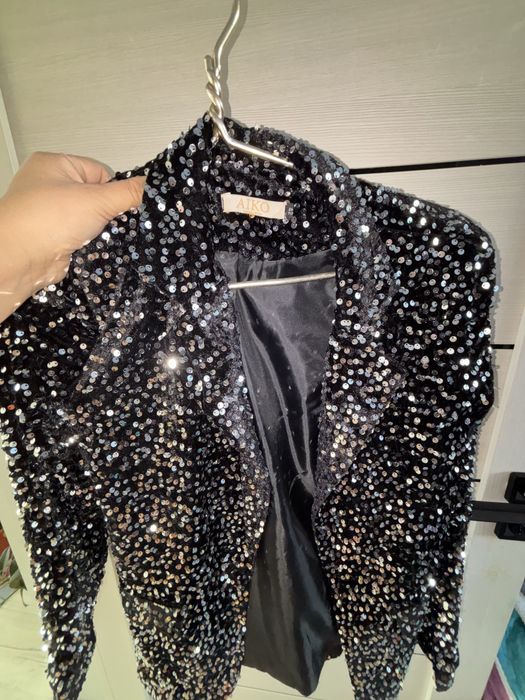 Продам пиджак с поетками