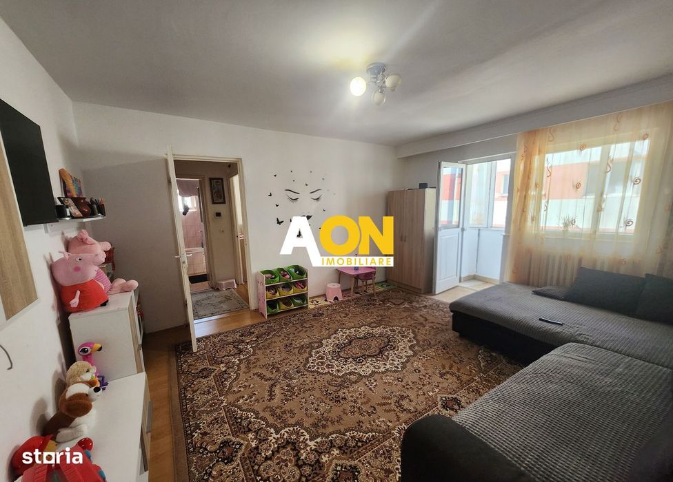 De vanzare apartament 3 camere, etaj intermediar, Cetate — fotografia 1