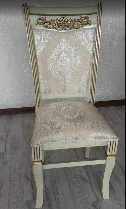 Продам стол со стульями