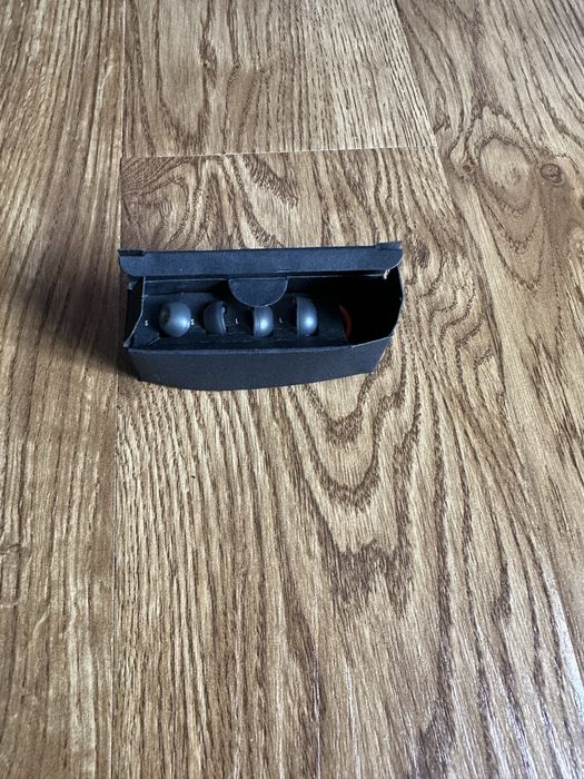 Срочна продается JBL LIVE PRO 2 оригинал