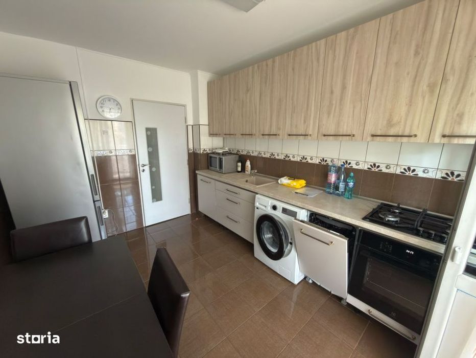 Apartament 3 camere, 2 bai, 76 mp, zona Marasesti