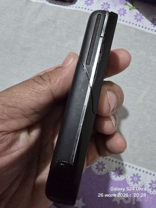 Nokia 8600 telefoni