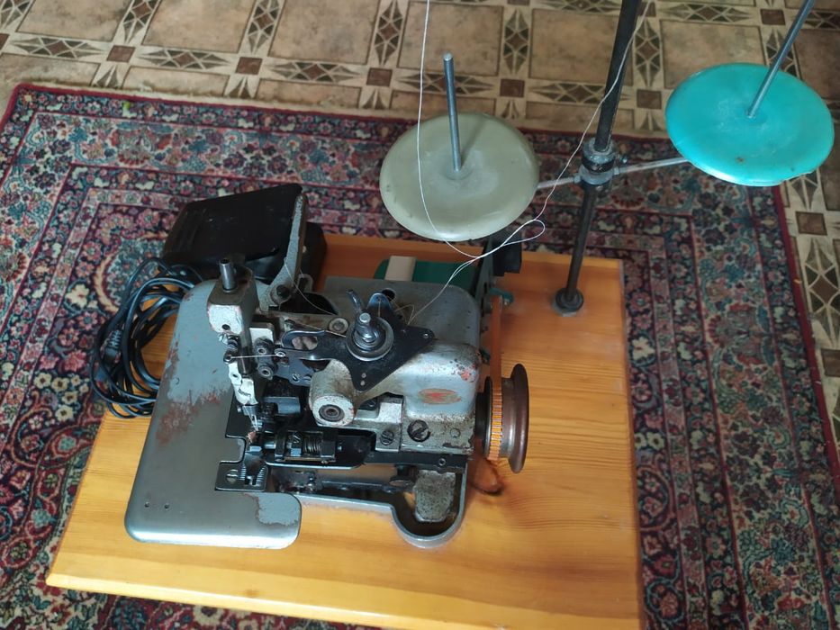 Оверлок промышленный