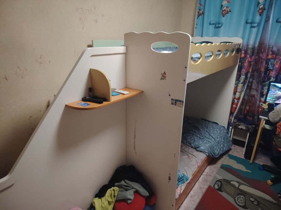 Продам кровать и шкаф