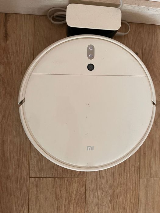 Робот-пылесос со станцией Xiaomi