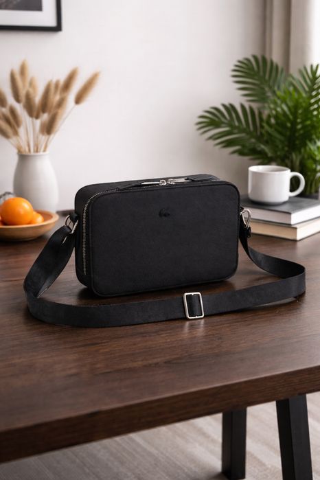 В продаже барсетка Lacoste