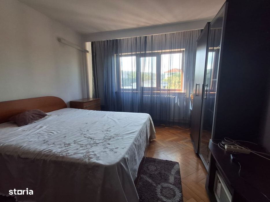 Apartament 3 camere, decomandat, de inchiriat – Str. Amaradia /Lice