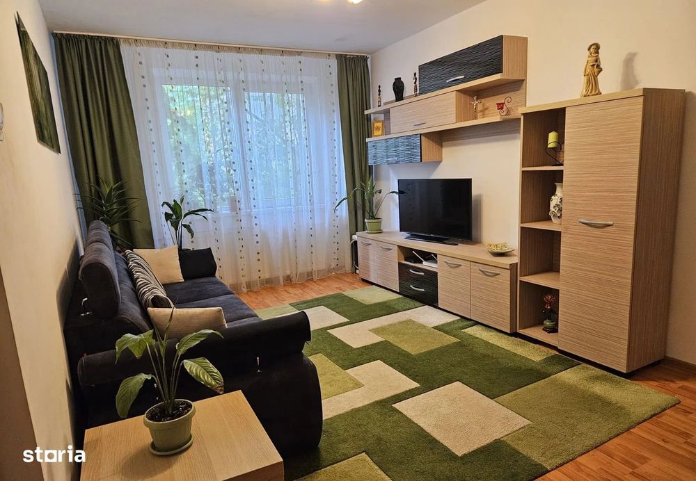 Apartament 3 camere de vanzare Gorjului