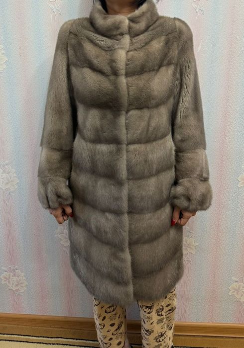 Продам норковую шубу