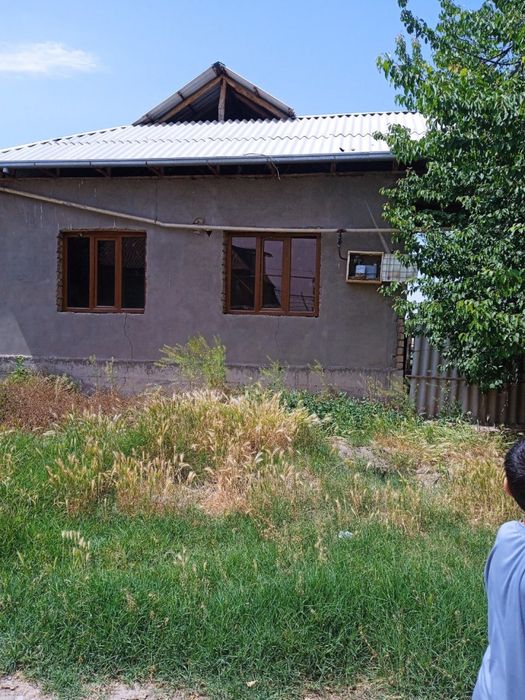 Uy sotiladi 15 sotix