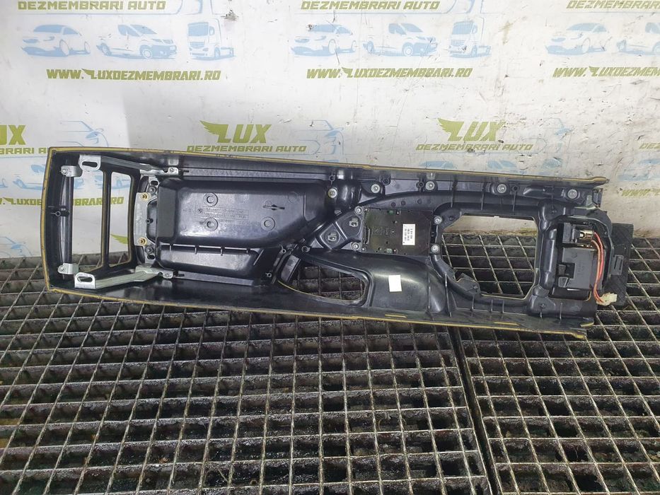 Consola centrala 7034086 BMW Seria 5 E60/E61 (2003 - 2007) 2.5 d M57D25O1 2.5 d M57D25O1 M57D25O1