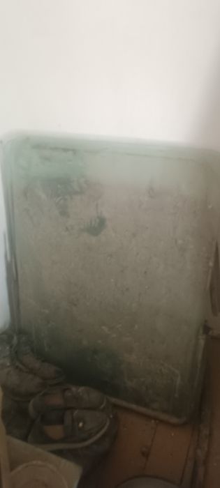 Продам лобовое стекло