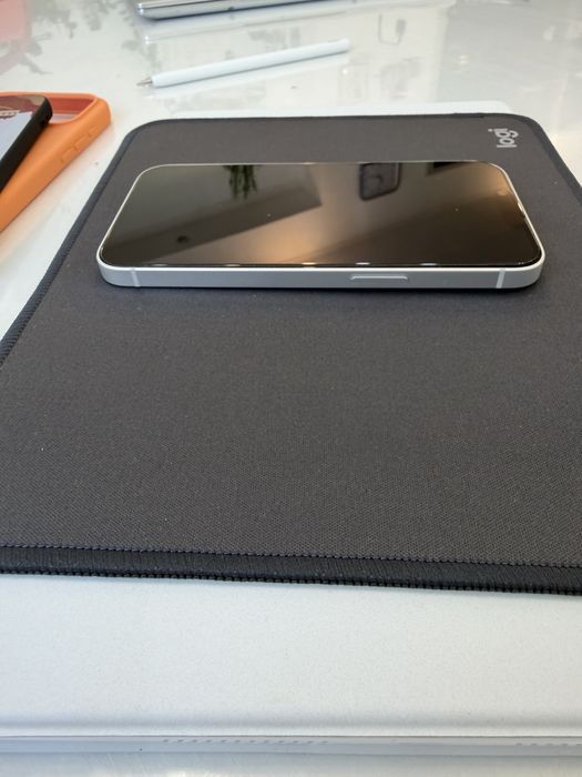iPhone 17e 256Gb NanoSIM+eSIM белый