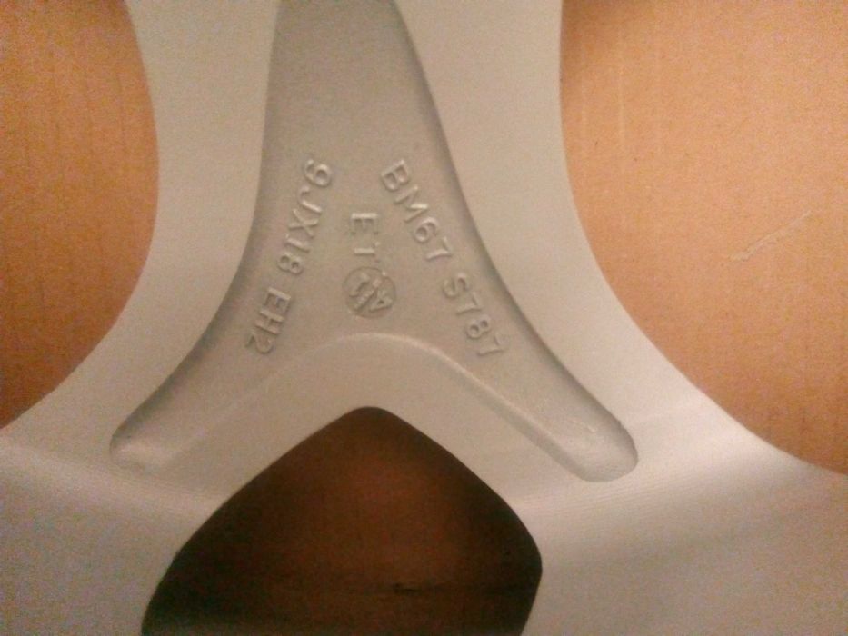 Jante  bmw X3 9.0x18  . un set amortizoare bmw