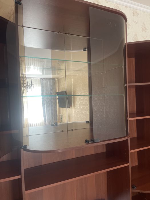 Продам большой шкаф срочно