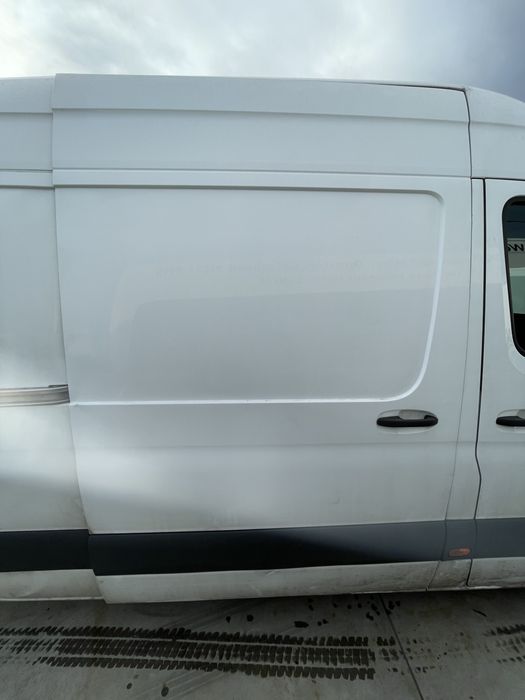 Usa laterala mercedes sprinter 907